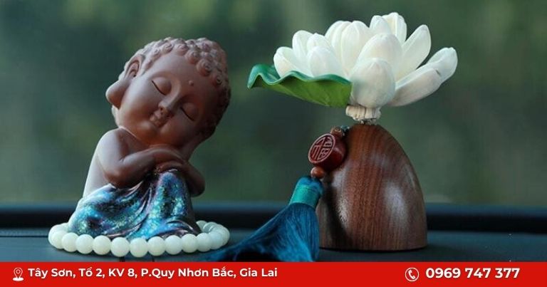 Vật phẩm phong thủy mang ý nghĩa may mắn thường được tài xế chọn lựa